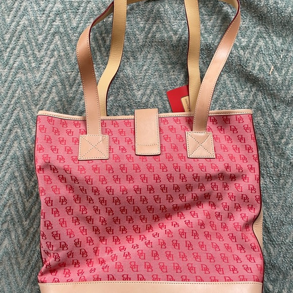 Dooney & Bourke Vintage Pink/Red Monogrammed Medium Shopper Purse Tote NWT - Picture 3 of 10